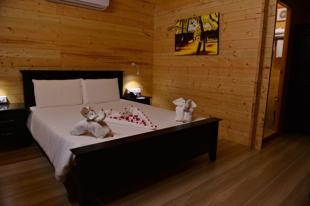 Majestic Beach Comfort Hotel Varca Exterior photo